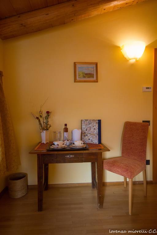 Bed and Breakfast Ca' Dei Fazzilisti Mori Habitación foto